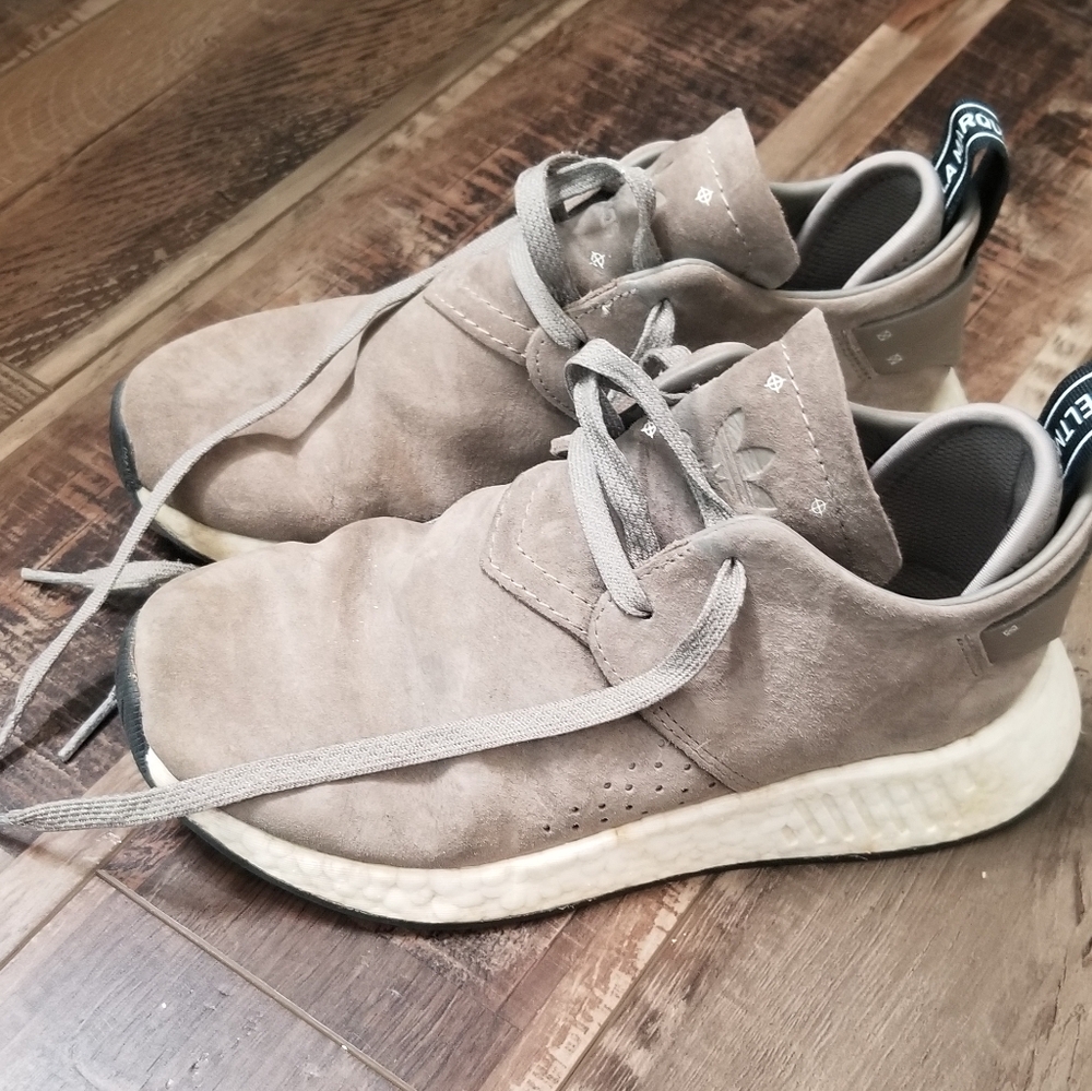 Grey beige suede running sneakers adidas womens 7